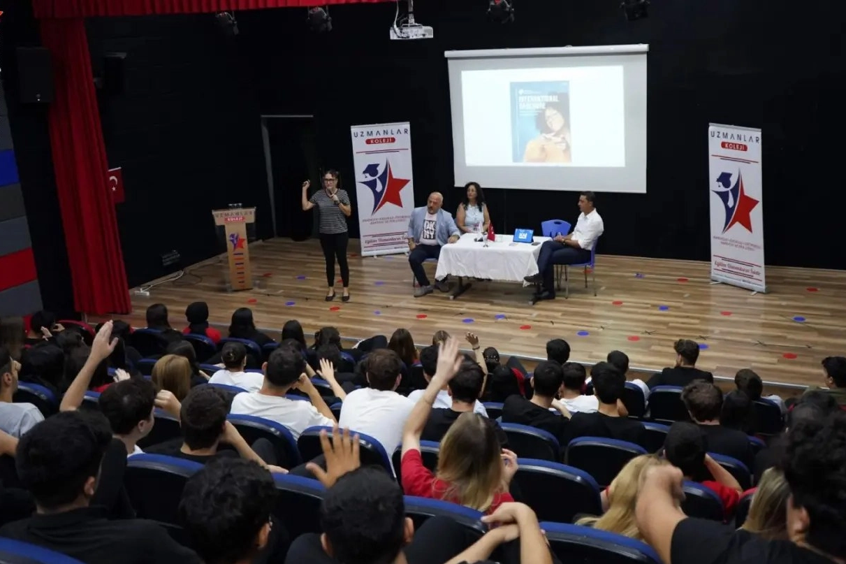 Bir ilk daha Uzmanlar Koleji’nden